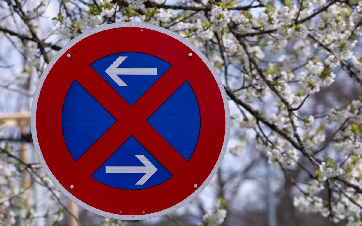 Bezpieczne ograniczenie ruchu bez samodzielnego leczenia