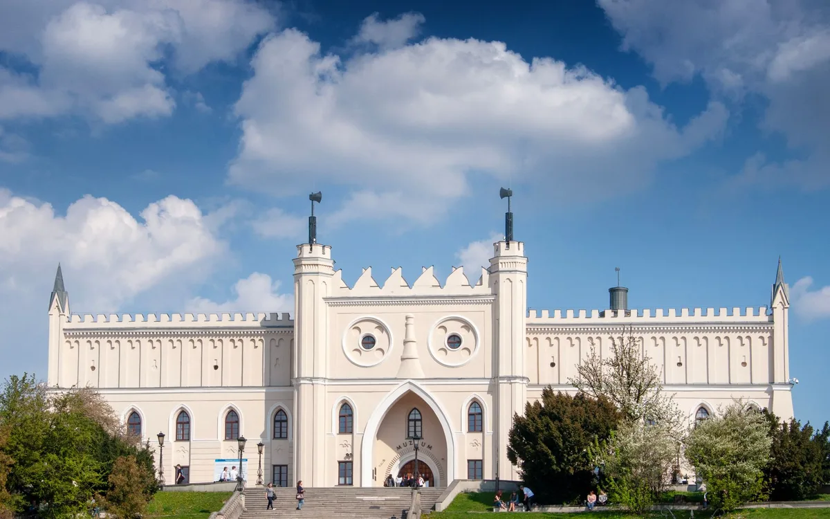 Zgłoszenie w Polsce i za granicą